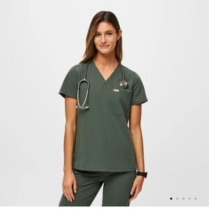 Figs Green Scrub Set